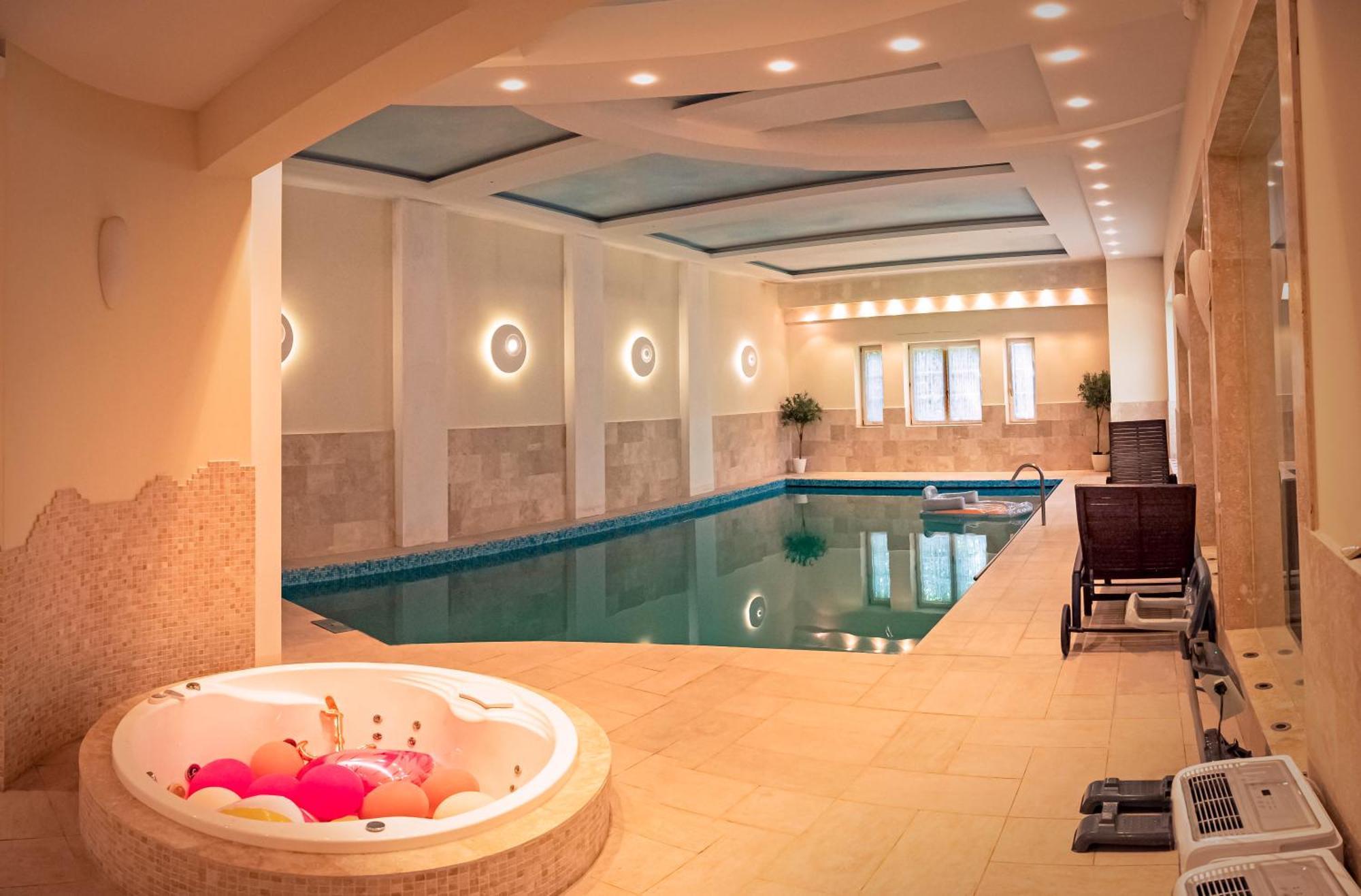 Luxury Villa Indoor Pool Warsaw Magdalenka Eksteriør bilde